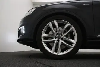 Audi Q7, 3.0, 190 kW, plug-in hybrid, automatic, four-wheel drive