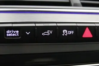 Audi Q7, 3.0, 190 kW, plug-in hybrid, automatic, four-wheel drive