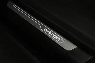 Audi Q7, 3.0, 190 kW, plug-in hybrid, automatic, four-wheel drive