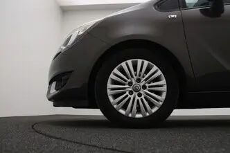 Opel Meriva, 1.4, 88 kW, бензин, механическая, передний привод