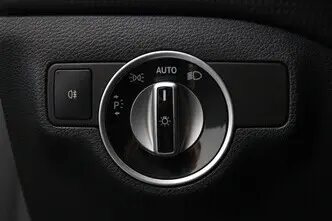 Mercedes-Benz A 180, 1.5, 80 kW, дизель, механическая, передний привод
