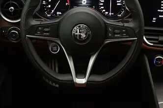 Alfa Romeo Giulia, 2.0, 147 kW, petrol, automatic, rear-wheel drive