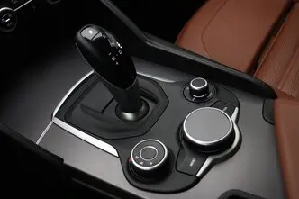 Alfa Romeo Giulia, 2.0, 147 kW, petrol, automatic, rear-wheel drive