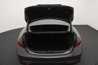 Alfa Romeo Giulia, 2.0, 147 kW, petrol, automatic, rear-wheel drive