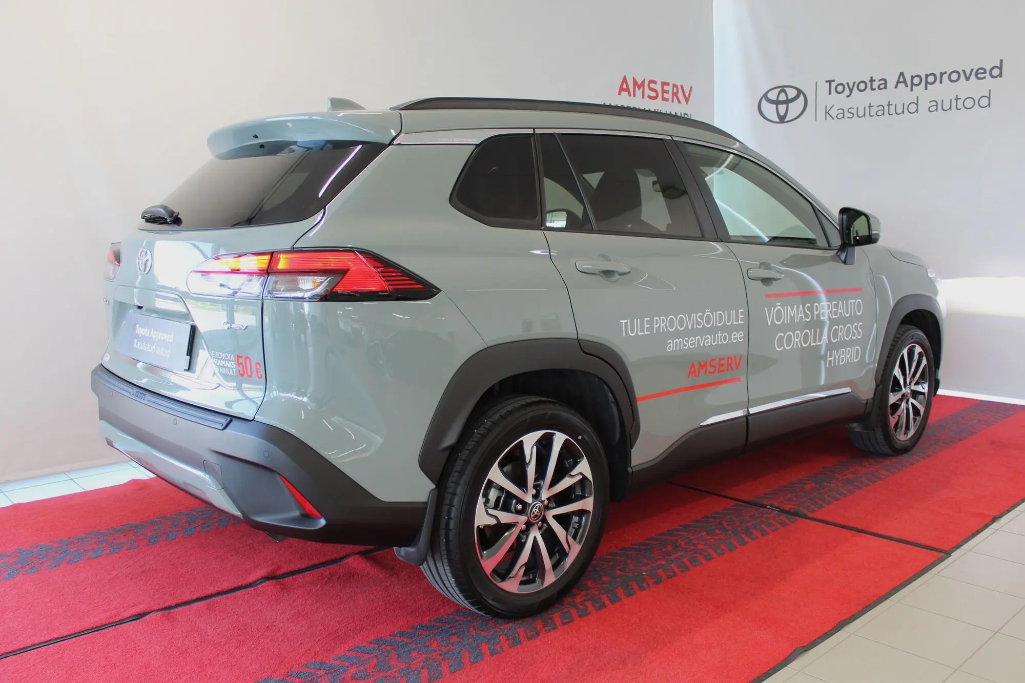 Toyota Corolla Cross, 1.8, 72 kW, hybrid, automatic, front-wheel drive