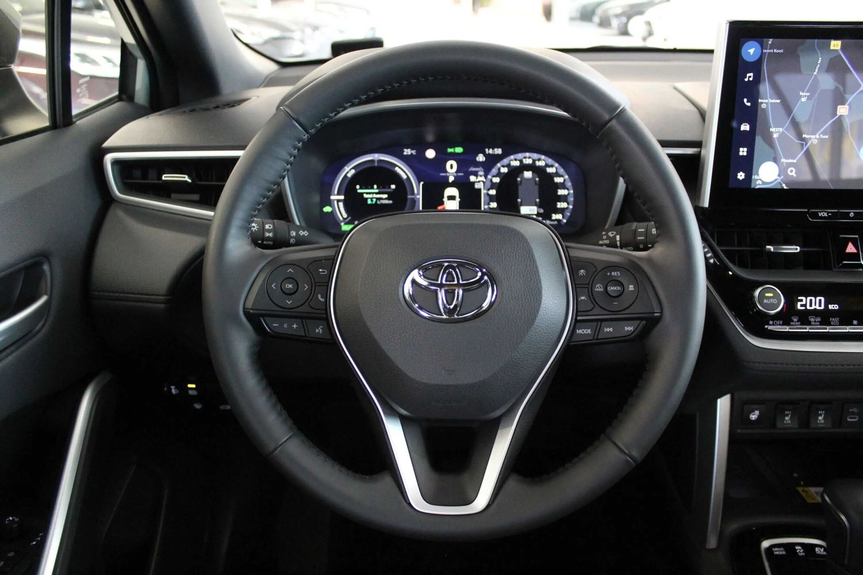 Toyota Corolla Cross, 1.8, 72 kW, hybrid, automatic, front-wheel drive