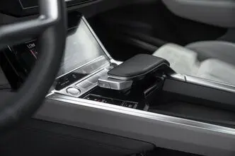 Audi e-tron, 300 kW, elekter, manuaal