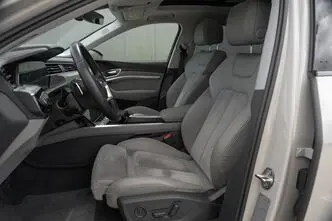 Audi e-tron, 300 kW, elekter, manuaal