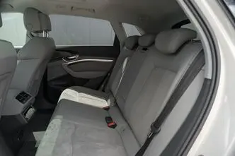 Audi e-tron, 300 kW, elekter, manuaal