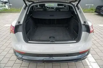 Audi e-tron, 300 kW, elekter, manuaal