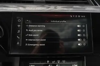 Audi e-tron, 300 kW, elekter, manuaal