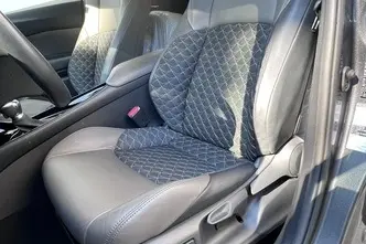 Toyota C-HR, 1.8, 72 kW, hübriid, automaat, esivedu