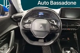 Peugeot 2008, 1.2, 96 kW, petrol, automatic, front-wheel drive