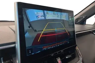Toyota Corolla, 2.0, 112 kW, гибрид, автомат, полный привод