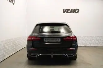 Mercedes-Benz E 300, 2.0, 143 kW, plug-in hybrid, automatic, four-wheel drive