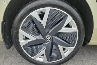 Škoda Superb, 1.5, 110 kW, гибрид, автомат, передний привод