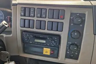 Volvo FL280 4X2 HMF 1560, 206 kW, diisel, manuaal
