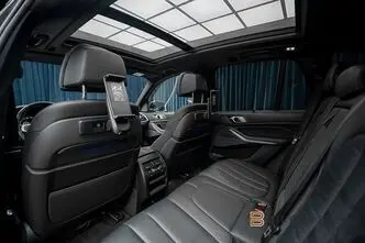 BMW X5, 4.4, 390 kW, petrol, automatic, four-wheel drive