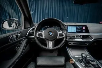 BMW X5, 4.4, 390 kW, petrol, automatic, four-wheel drive