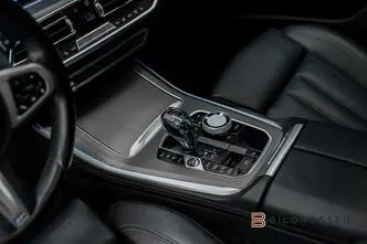 BMW X5, 4.4, 390 kW, petrol, automatic, four-wheel drive