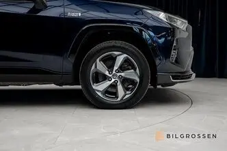 Toyota RAV4, 2.5, 225 kW, pistikhübriid, automaat, nelikvedu