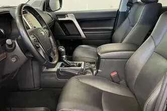 Toyota Land Cruiser, 2.8, 150 kW, дизель, автомат, полный привод