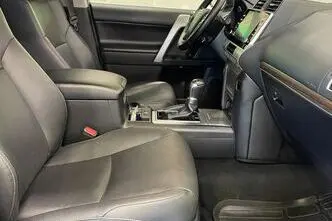 Toyota Land Cruiser, 2.8, 150 kW, дизель, автомат, полный привод