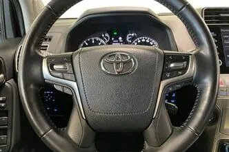 Toyota Land Cruiser, 2.8, 150 kW, дизель, автомат, полный привод