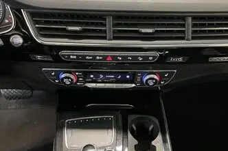 Audi Q7, 3.0, 210 kW, hybrid, automatic, four-wheel drive