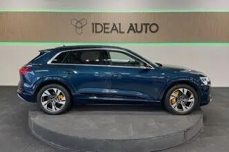 Audi e-tron, 158 kW, электричество, автомат, полный привод