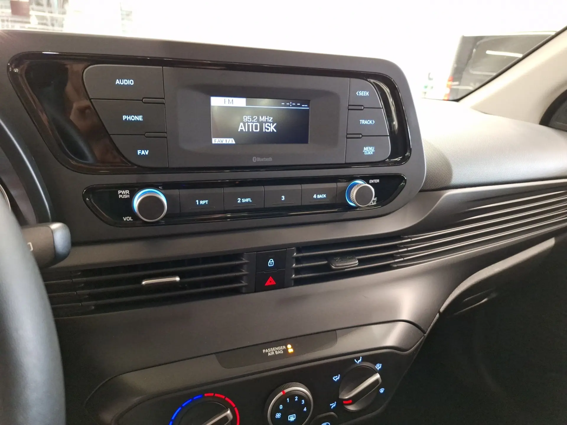 Hyundai i20, 1.0, 74 kW, bensiin, automaat, esivedu