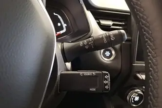 Renault Captur, 1.3, 103 kW, hübriid, automaat, esivedu
