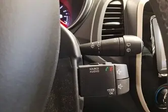 Renault Captur, 0.9, 66 kW, бензин, механическая, передний привод