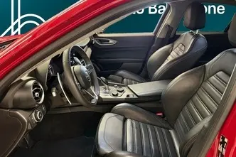 Alfa Romeo Giulia, 2.0, 206 kW, bensiin, automaat, nelikvedu