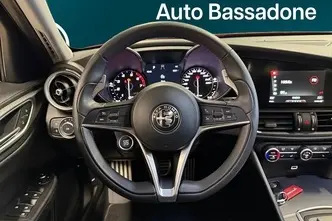 Alfa Romeo Giulia, 2.0, 206 kW, bensiin, automaat, nelikvedu