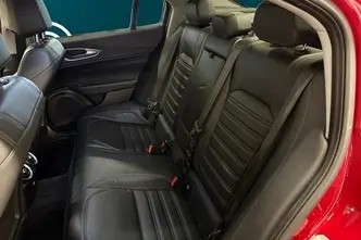 Alfa Romeo Giulia, 2.0, 206 kW, bensiin, automaat, nelikvedu