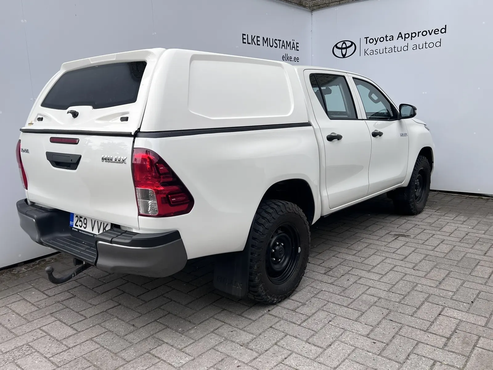 Toyota Hilux, 2.4, 110 kW, diesel, manual, four-wheel drive