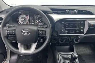 Toyota Hilux, 2.4, 110 kW, diesel, manual, four-wheel drive