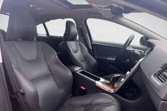 Volvo S60, 2.0, 180 kW, bensiin, automaat, esivedu