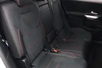 Mercedes-Benz GLB 200, 1.3, 120 kW, bensiin, automaat, esivedu