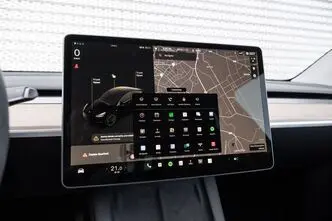 Tesla Model Y, 393 kW, электричество, автомат, полный привод