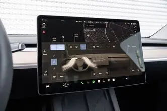 Tesla Model Y, 393 kW, электричество, автомат, полный привод
