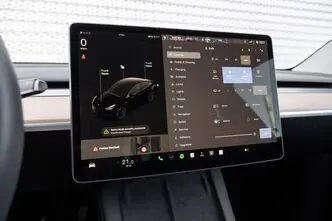 Tesla Model Y, 393 kW, электричество, автомат, полный привод