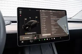 Tesla Model Y, 393 kW, электричество, автомат, полный привод