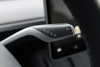 Tesla Model Y, 378 kW, elekter, automaat, nelikvedu