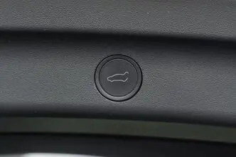 Tesla Model Y, 378 kW, elekter, automaat, nelikvedu