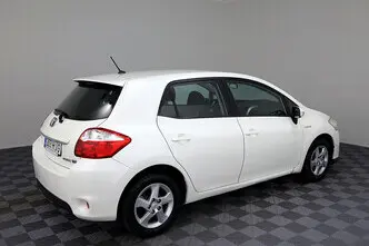 Toyota Auris, 1.8, 99 kW, hybrid, automatic, front-wheel drive