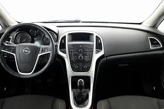 Opel Astra, 1.4, 140 kW, petrol, manual, front-wheel drive