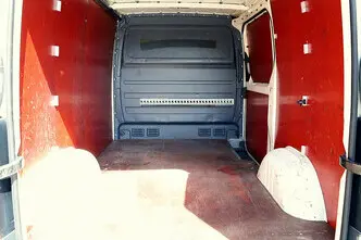 Volkswagen Crafter, 2.0, 135 kW, дизель, механическая, задний привод