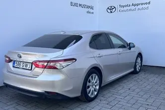Toyota Camry, 2.5, 131 kW, hybrid, automatic, front-wheel drive